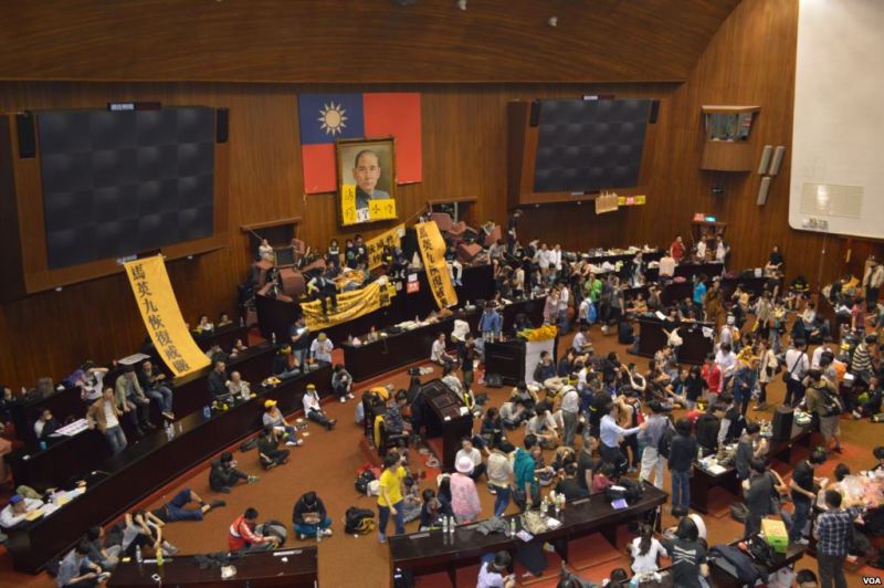 Student protesters occupy Taiwanese legislature during Sunflower Movement