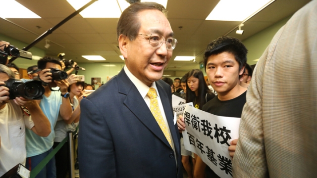 Arthur Li at a HKU Council meeting in July.