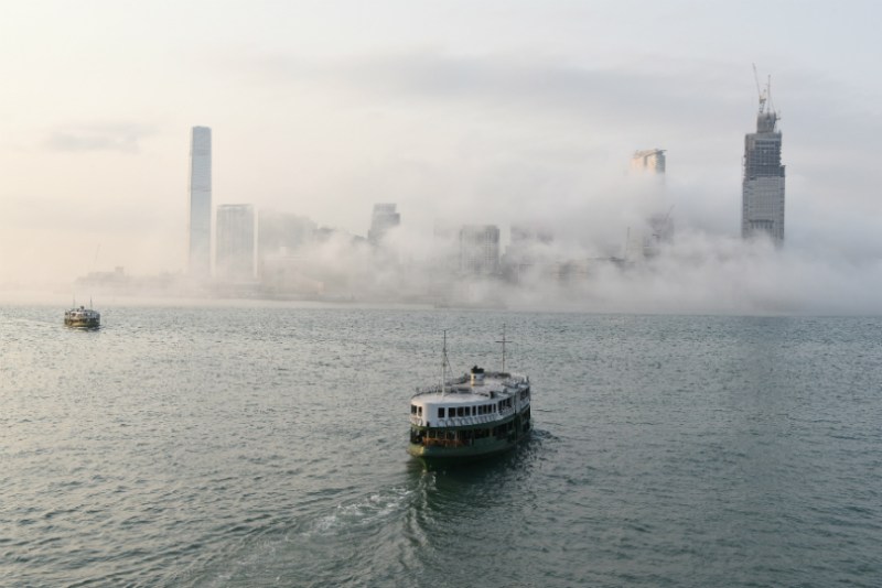 star-ferry-victoria-harbour-fog