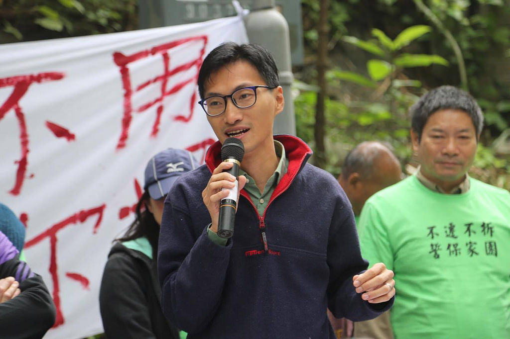 Eddie Chu Hoi-dick protest wang chau november
