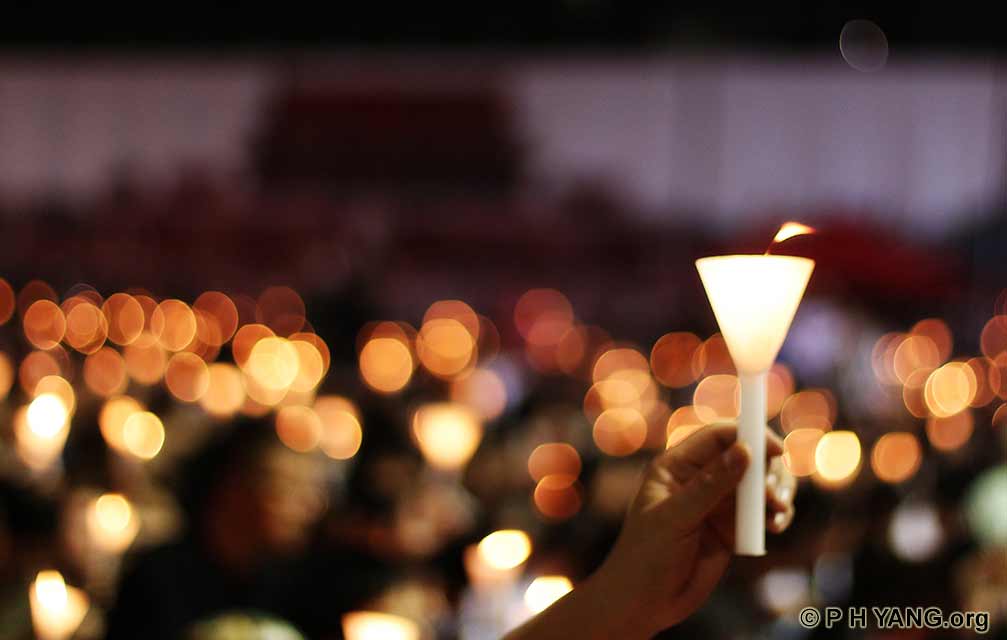 candle vigil hong kong tiananmen 1989