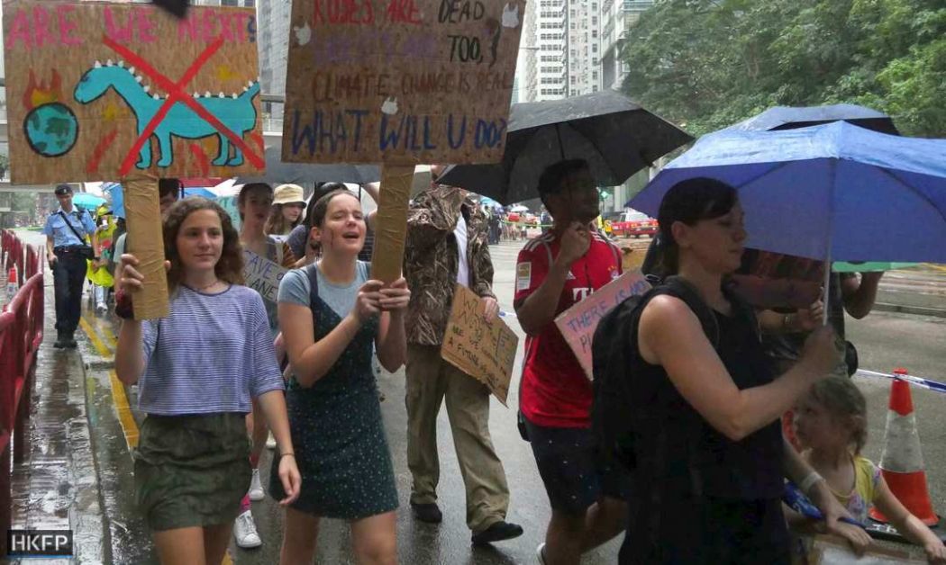 Fridays for future climate march school students