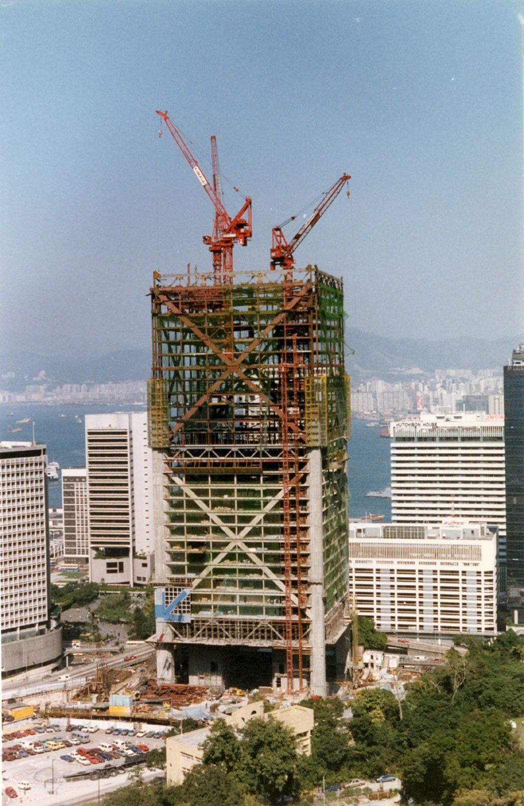 bank of china tower hong kong under construction