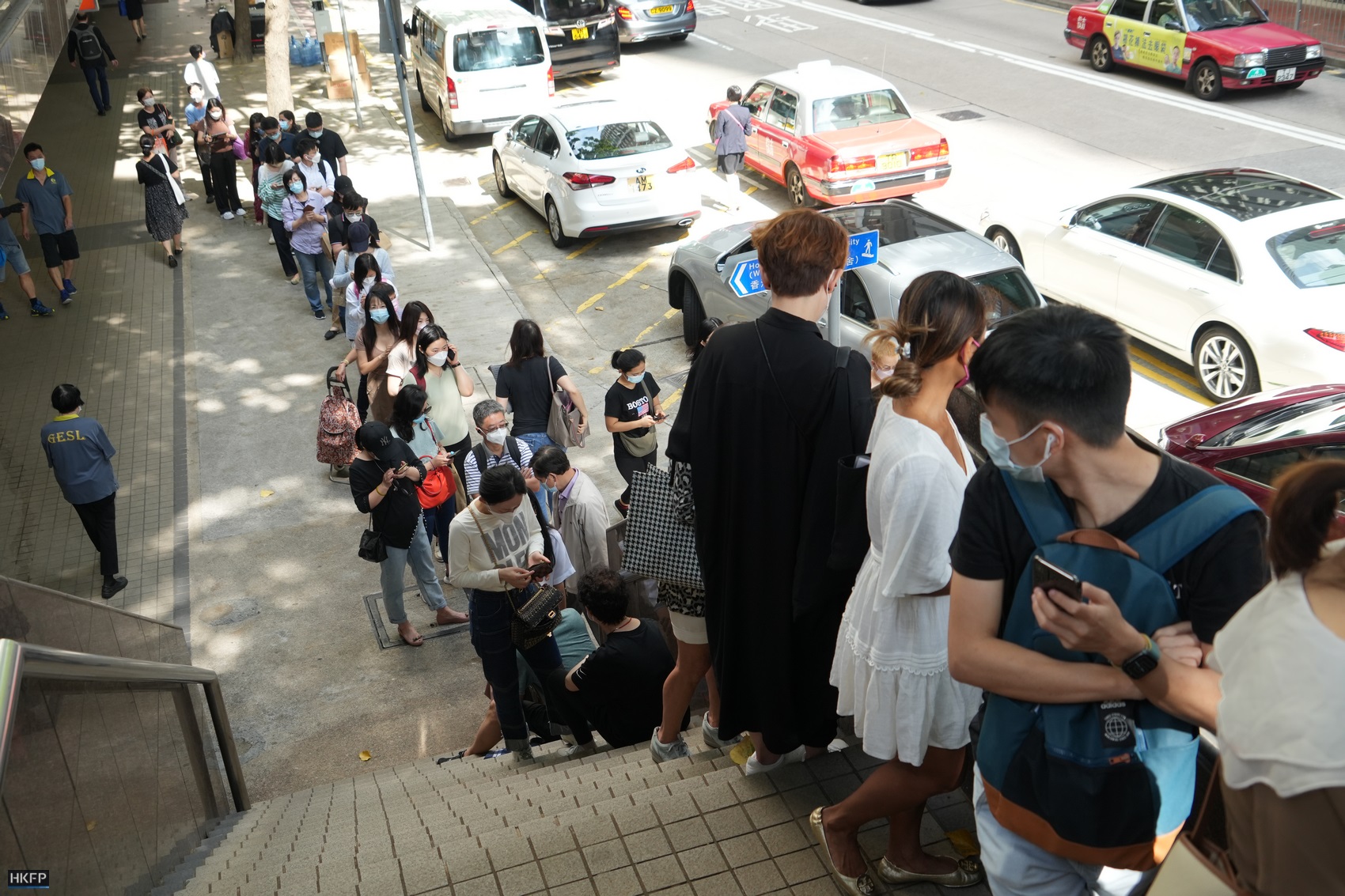 Vaccine Card Wan Chai Post office queue vaccination overseas 5