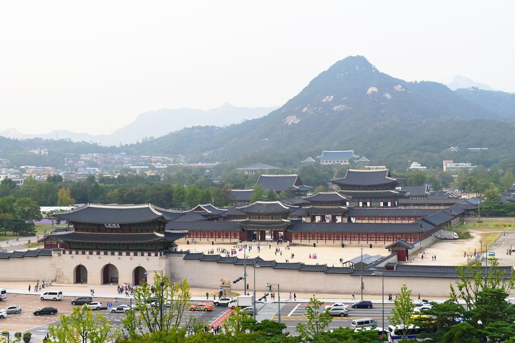 Gyeongbokgung Palace in Seoul, South Korea. Photo: 이상곤, via Wikicommons.