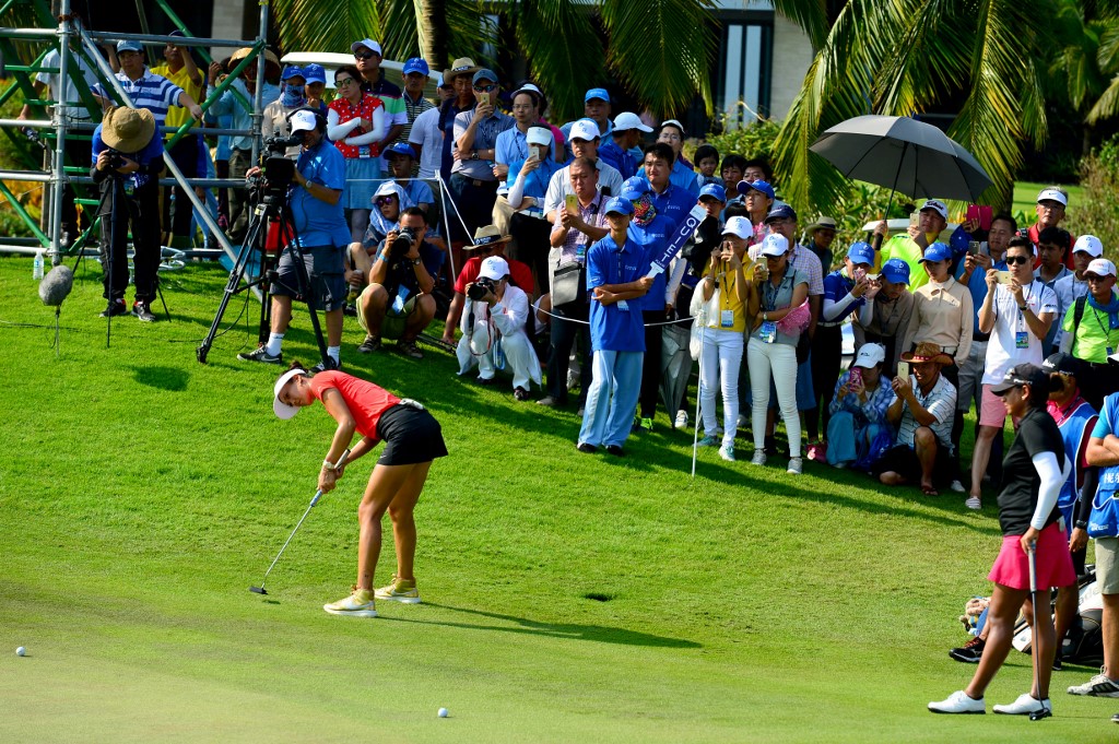 Michelle Wie of the US takes a shot during the Blue Bay LPGA tournament at Jian Lake Blue Bay Golf Course in Sanya on China's Hainan Island on October 23, 2016. Photo: AFP/China Out.