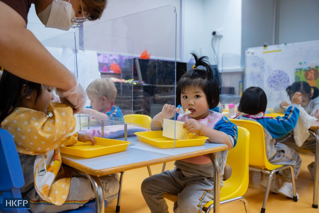 Lunchtime at a kindergarten. Photo: Kyle Lam/HKFP.