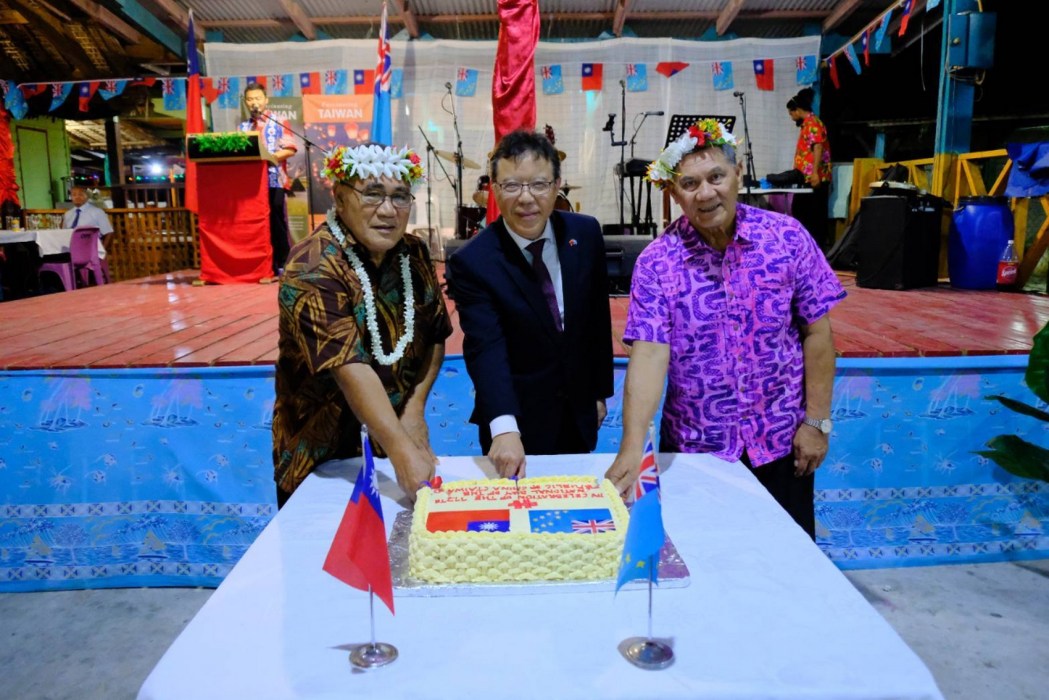 Andrew Lin (centre), Ambassador of Taiwan to Tuvalu hosts the reception in celebrating the 112th Anniversary of the Double 10th National Day of the Republic of China (Taiwan) at the Lagoon Hotel. H.E. on October 6, 2023. Photo: James Chen/Taiwan Embassy in Tuvalu.