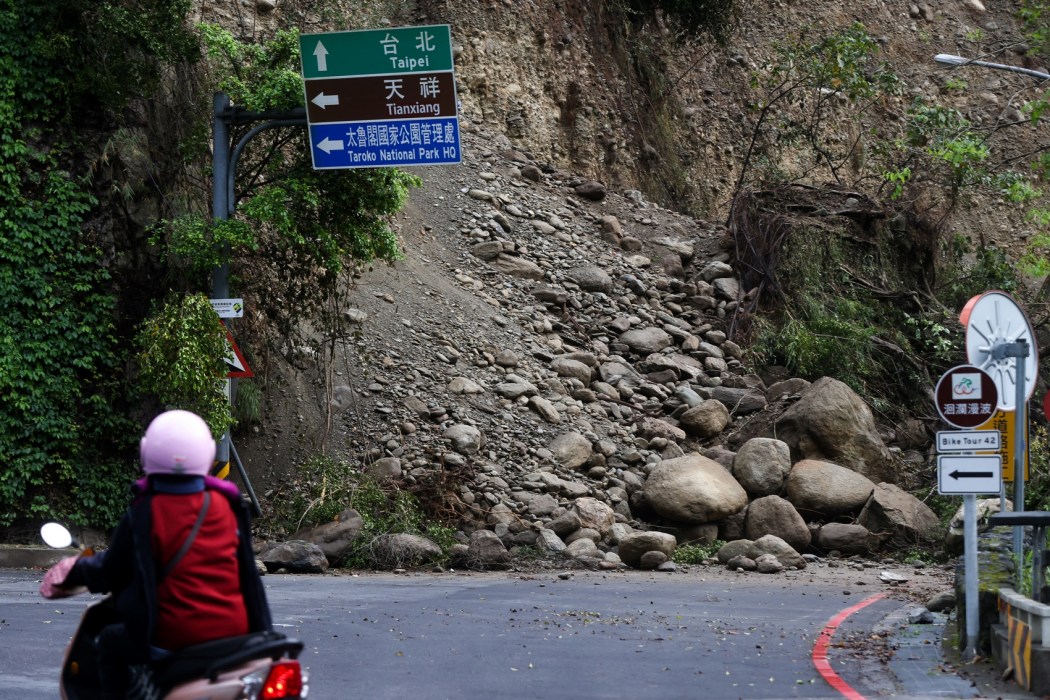 Rocks and debris from an earthquake-induced landslide blocks a road in Hualien on April 6, 2024. Photo: I-Hwa Cheng/AFP.