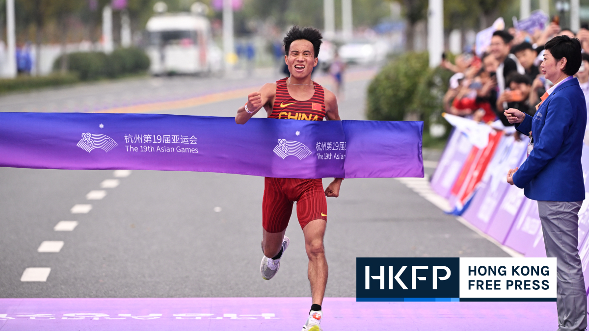 Organisers of Beijing half marathon look into ’embarrassing’ win by China’s He Jie